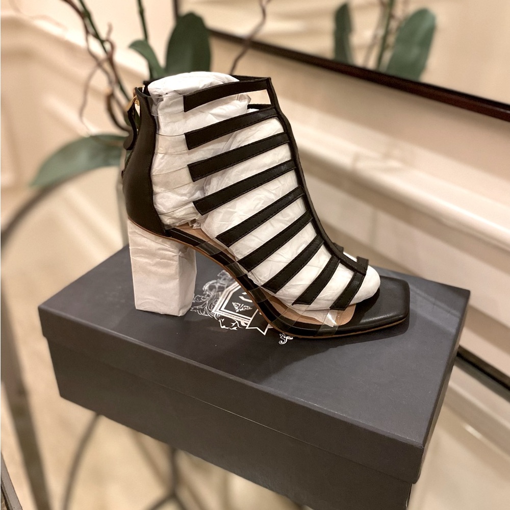 NWT *ANTHROPOLOGIE* Silent D Strappy Heels…*NOBIE*…Black•Clear Heel…Size: 8•EU39